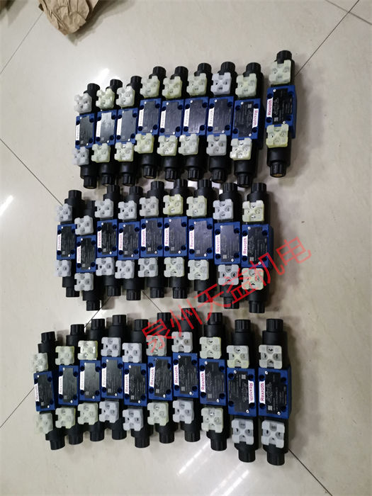 天益机电 力士乐工业产品   "R162289420" "4WE6J70 HG24N9K4 V" "R900782310 VT-VSPA1-2-1X V0 0" "R900224601 M-3SED6